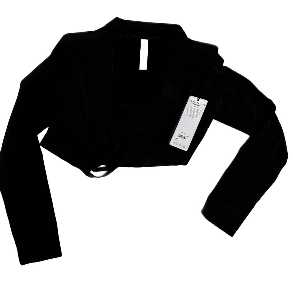ALO Yoga Cropped Status Blazer